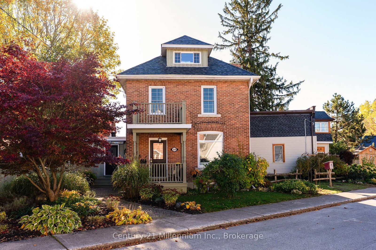 Property Photo:  169 5th A Street E  ON N4K 1E7 
