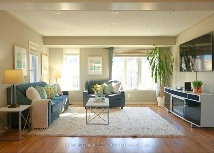 Property Photo:  2 Martinworth Lane  ON L1Z 0C1 