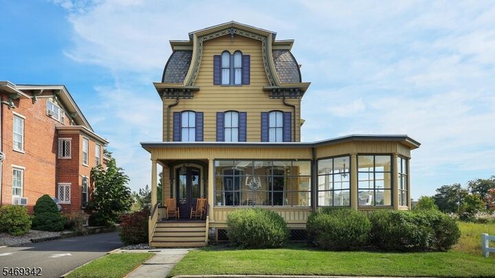 Property Photo:  152 Main St  NJ 08822 