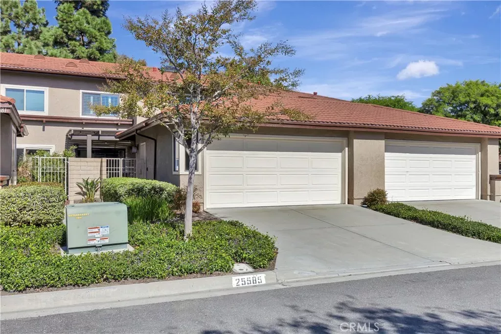 Property Photo:  25585 Breezewood  CA 92629 