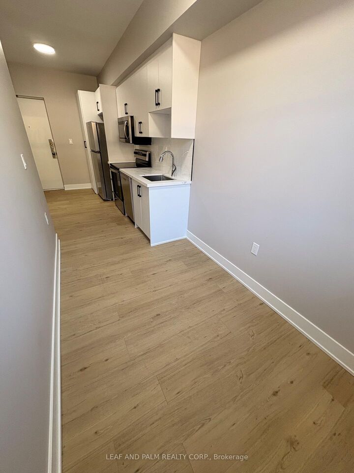 Property Photo: 1689 Victoria Pk Avenue 100 ON M1R 1R2