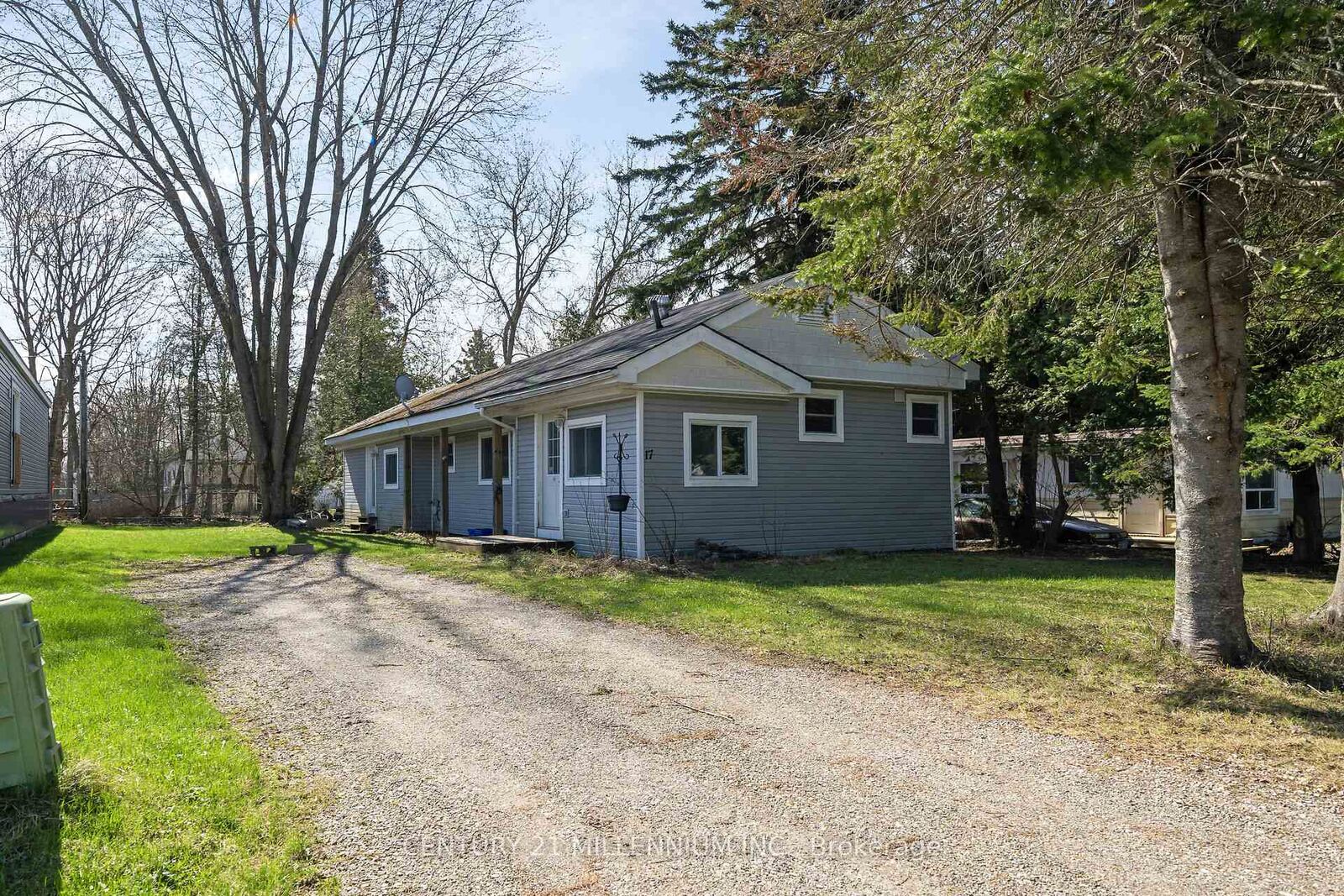 Property Photo: 17 Cedar Lane ON N0B 1T0