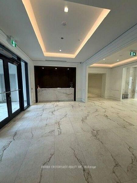 Property Photo:  4010 Eglinton Avenue W 1917  ON M9A 0G5 