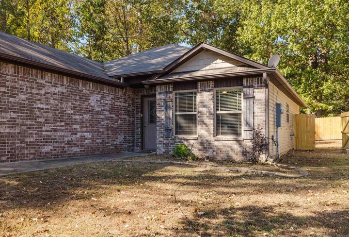 Property Photo: 2600 Chapel Creek Dr. AR 72015-9998