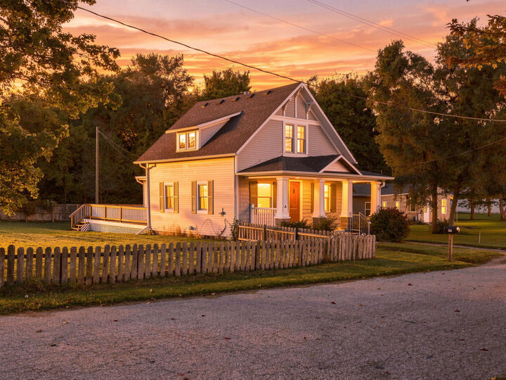Property Photo:  117 Cass Street  MI 49329 