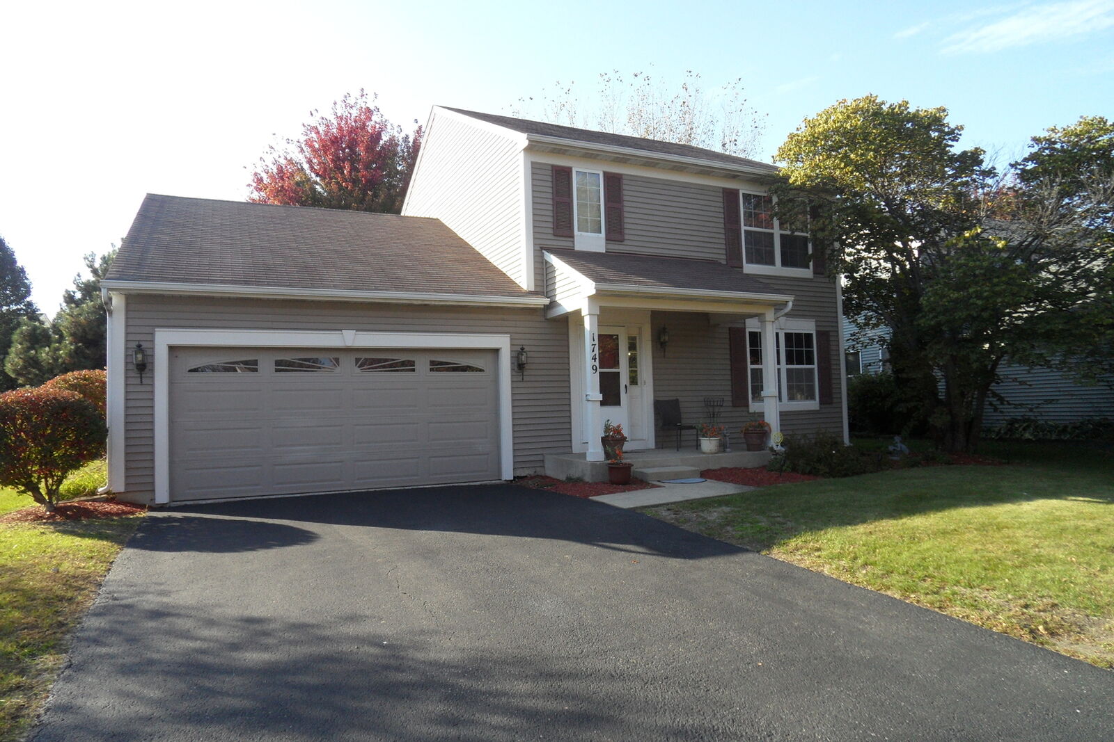 Property Photo:  1749 Newport Lane  IL 60538 