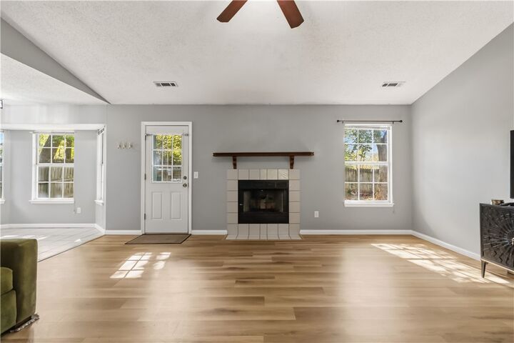 Property Photo:  3131 W Mulberry Street  AR 72704 