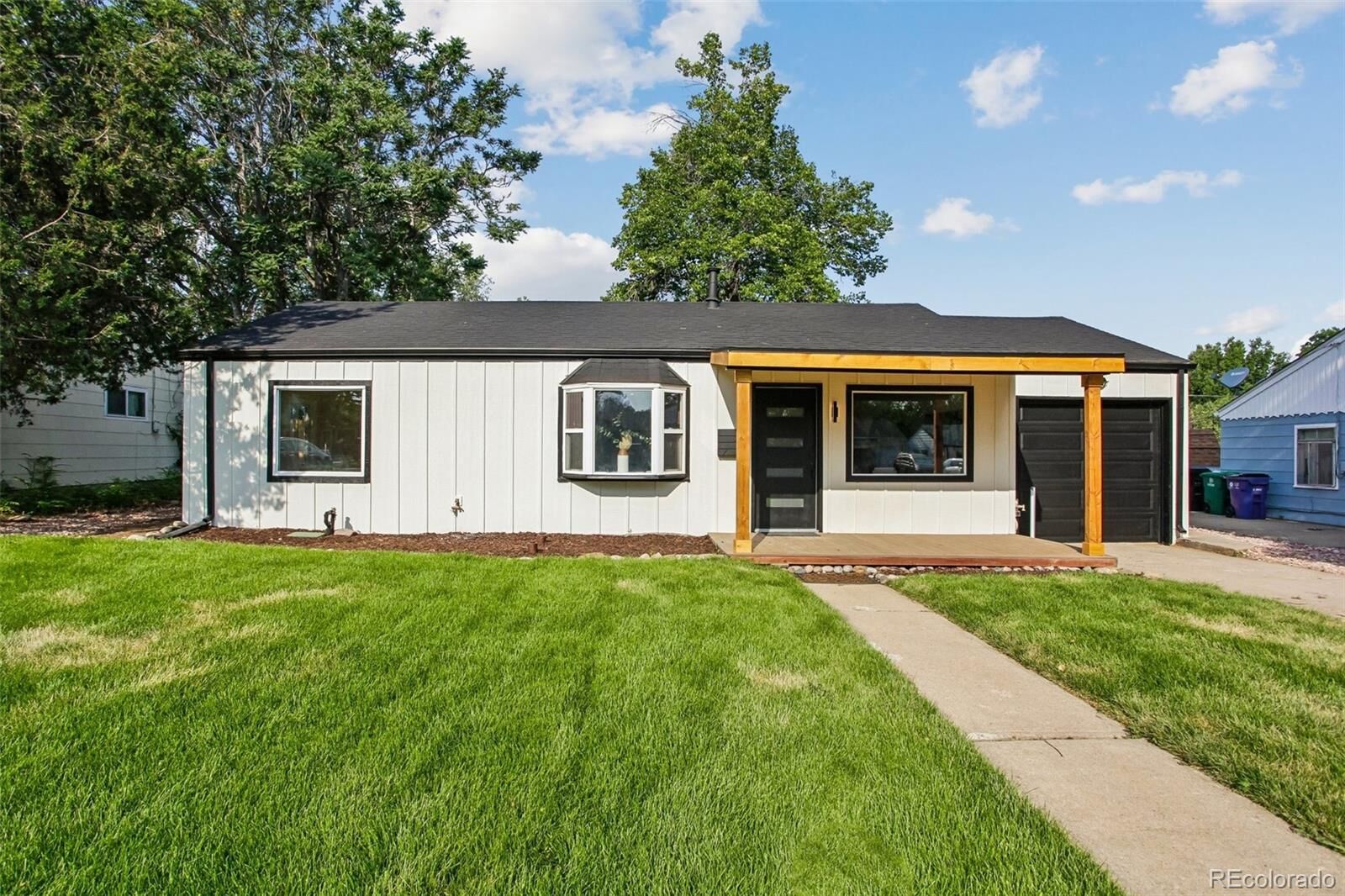 Property Photo:  3273 S Elm Street  CO 80222 
