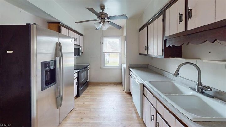 Property Photo:  3211 Clover Hill Dr  VA 23703 