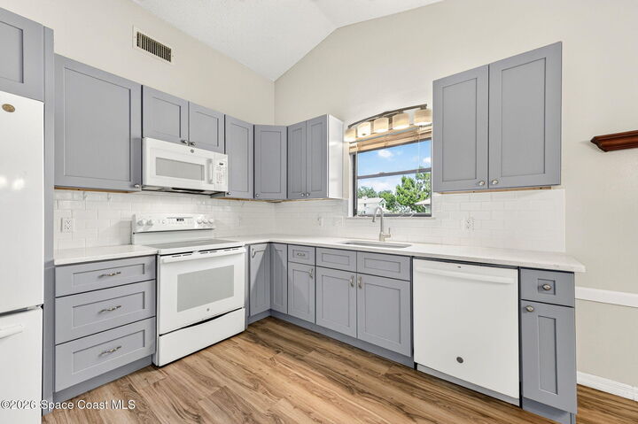 Property Photo: 4435 Westlake Drive FL 32780