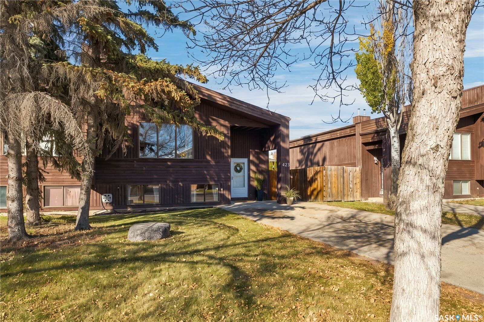 Property Photo:  423 Russell Road  SK S7K 7A8 
