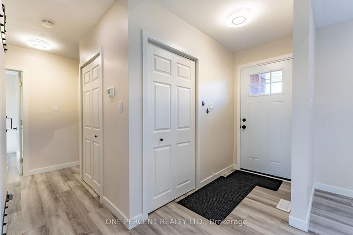 Property Photo:  2085 Madison Avenue  ON P3A 2P7 