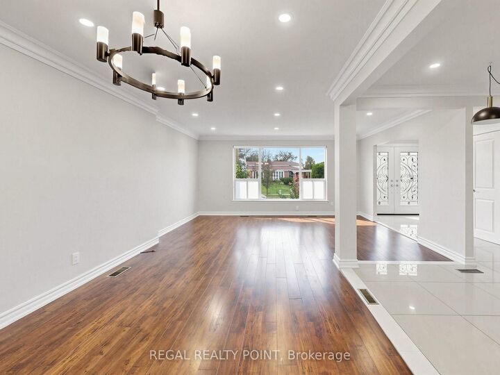 Property Photo:  71 Clydesdale Drive  ON M2J 3N3 