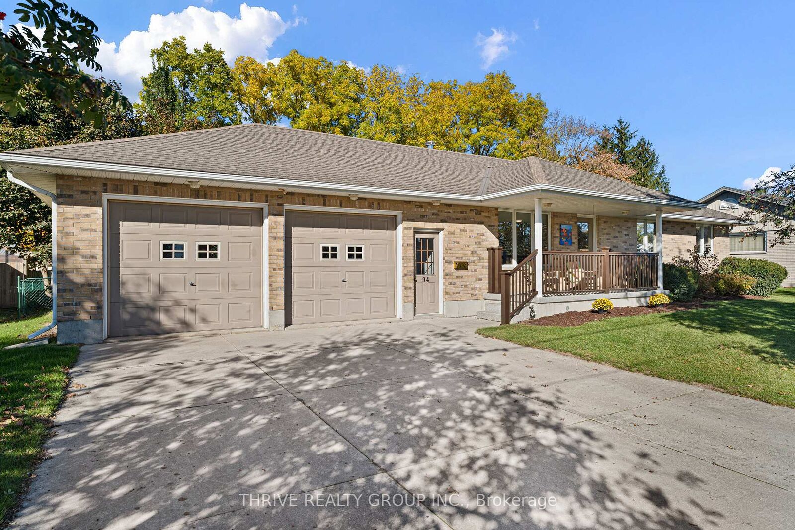 Property Photo:  94 York Street  ON N0M 1X0 