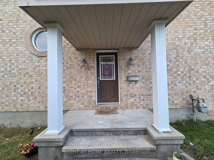 Property Photo:  229 Leamington Way  ON K2J 3T6 