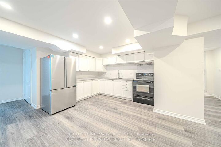Property Photo: 1894 Woodview Avenue Bsmt ON L1V 1L6