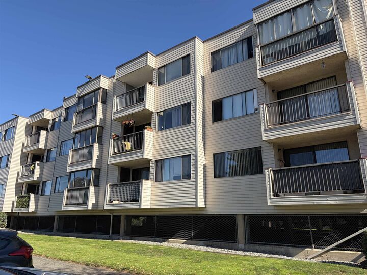 Property Photo: 32733 Broadway East Street 307 BC V2T 4M9