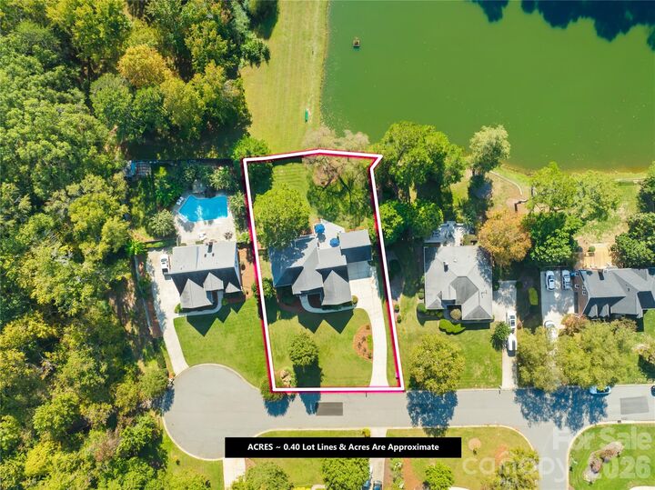 Property Photo:  1410 Pine Needle Lane  NC 28115 