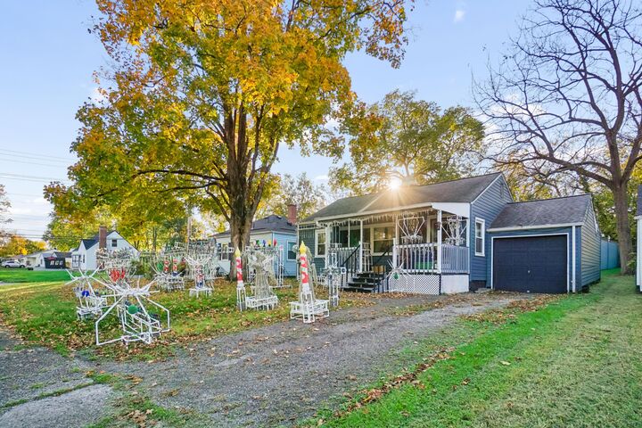 Property Photo: 199 Lowell Road OH 43209