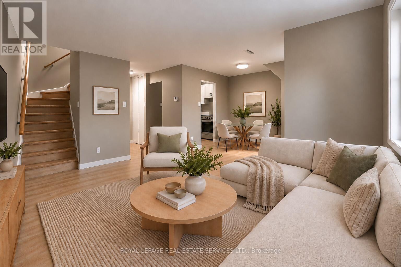 Property Photo: 2001 Bonnymede Drive 208 ON L5J 4H8