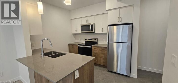 Property Photo:  31 Mill Street 9  ON N2G 0G6 