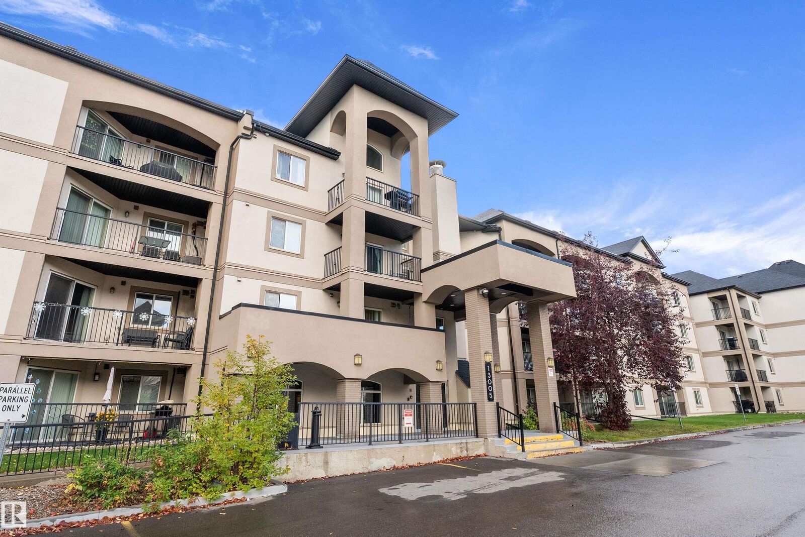 Property Photo: 13005 140 Avenue NW 321 AB T6V 1X1