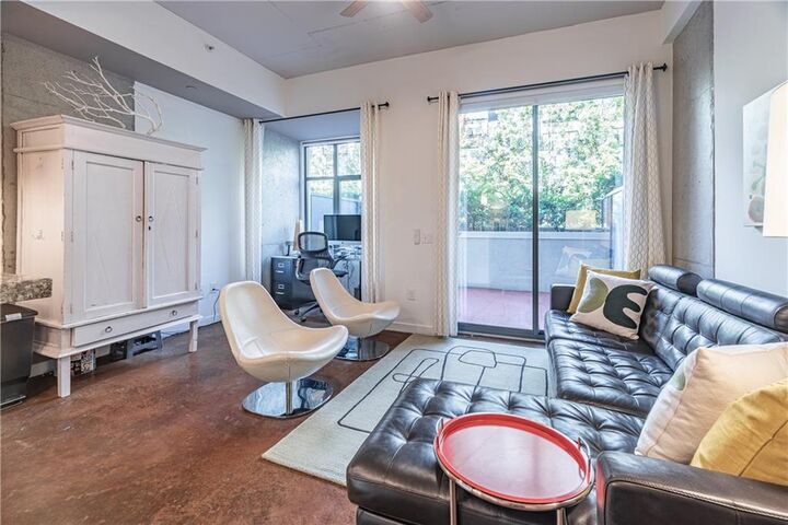 Property Photo:  335 W Ponce De Leon Avenue 205  GA 30030 