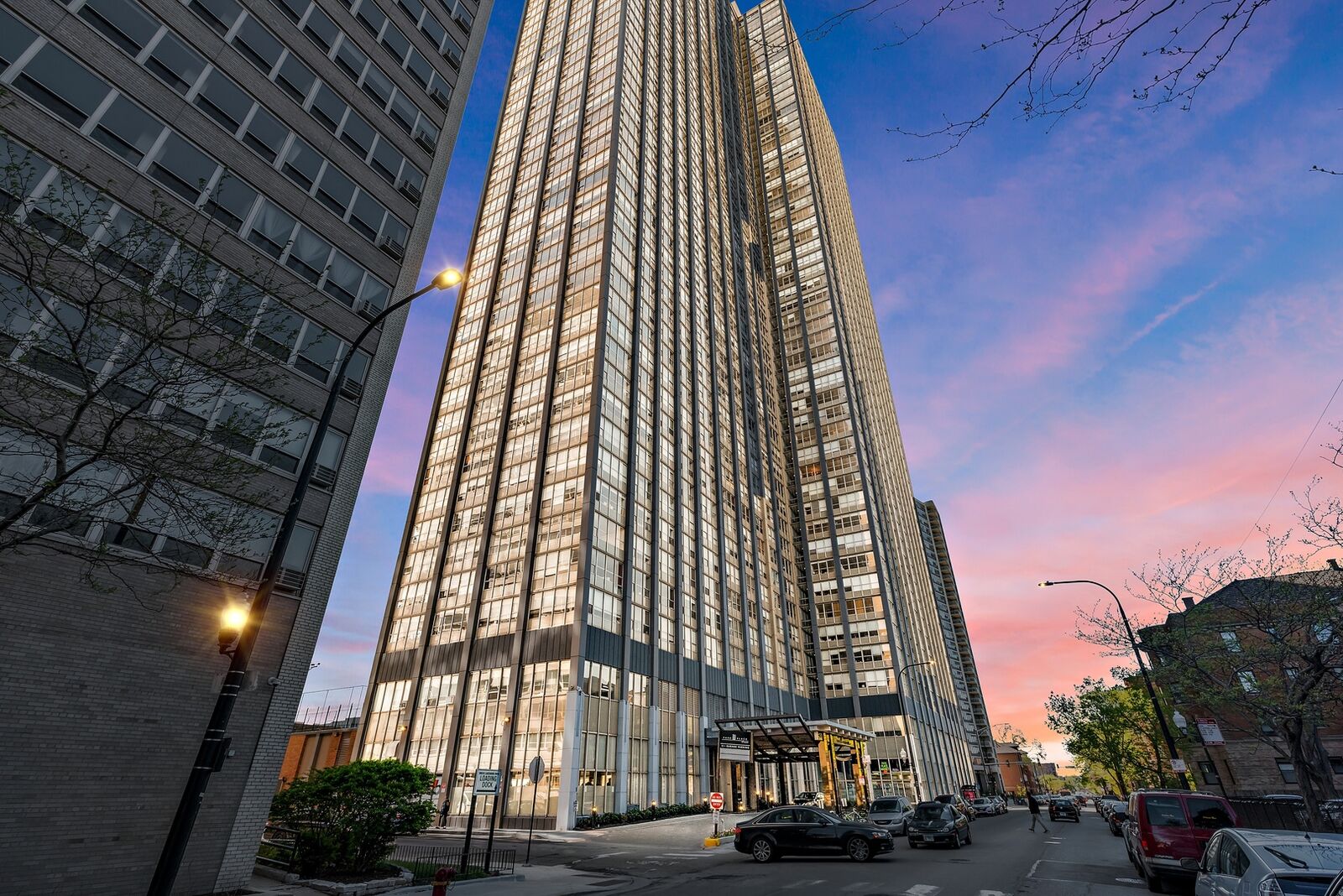 Property Photo: 655 W Irving Park Road 4803 IL 60613