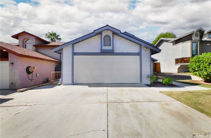 Property Photo:  2712 Sunview  CA 93306 
