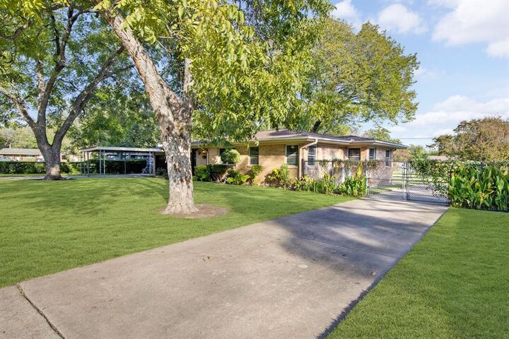 Property Photo:  7305 Coronet Avenue  TX 76180 
