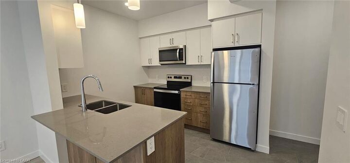 Property Photo:  31 Mill Street 9  ON N2G 0G6 