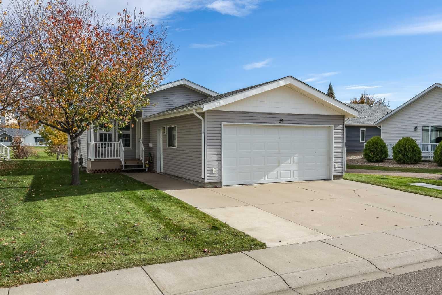 Property Photo:  29 Chartwell Place SE  AB T1B 0E2 