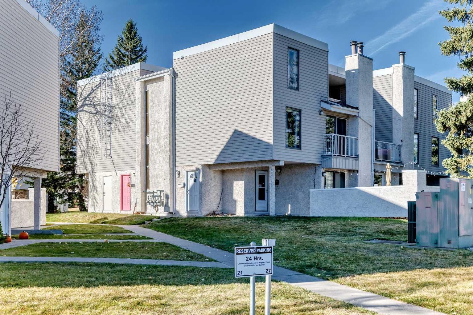 Property Photo:  3500 Varsity Drive NW 201  AB T2L 1Y3 