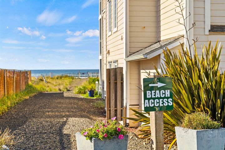 Property Photo: 1600 W Ocean Avenue 111 WA 98595