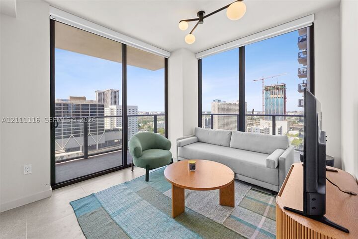 Property Photo:  11 NE 6th St 2214  FL 33132 