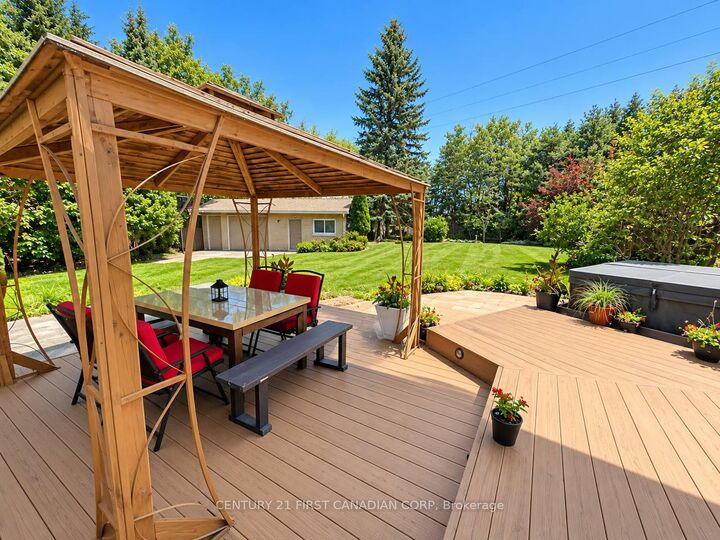 Property Photo:  509 Regal Court  ON N5Y 1K4 