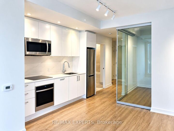 Property Photo:  1928 Lakeshore Boulevard 4103  ON M6S 1A1 