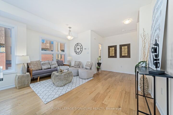 Property Photo:  28 Curlew Drive 49  ON M3A 0A8 
