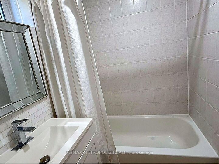 Property Photo: 1128 A Glen Eden Court Bsmt ON L1V 6N8