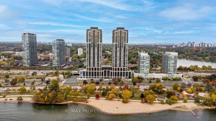 Property Photo:  1926 Lake Shore Boulevard 2303  ON M6S 1A1 