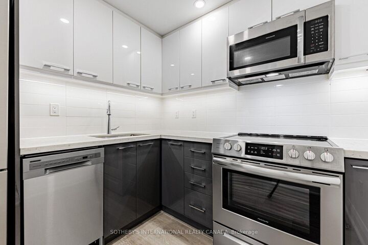 Property Photo: 191 Sherbourne Street S0420 ON M5A 3X1