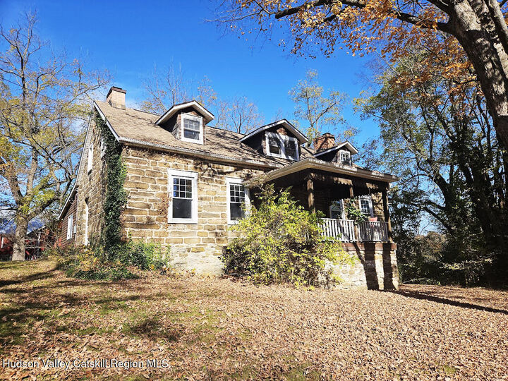 Property Photo:  274 Fingar  NY 12534 