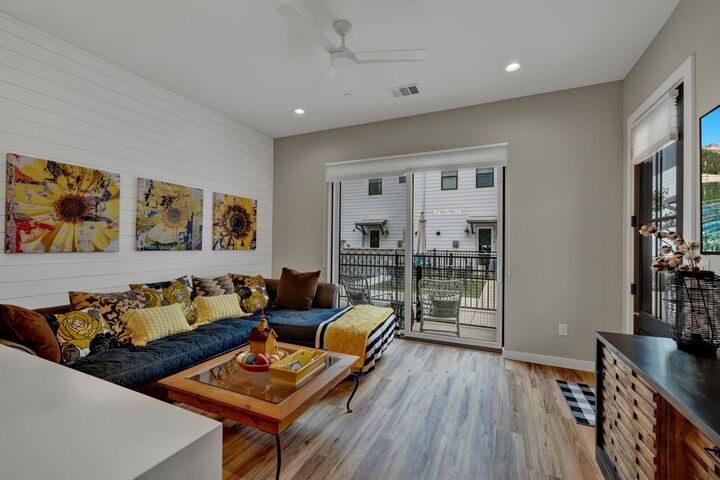 Property Photo:  1208  Academy Academy Avenue 3101  TX 78130 