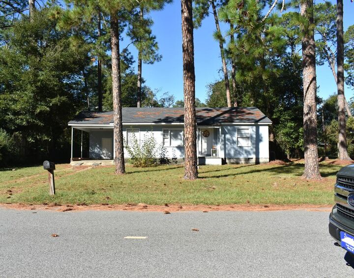 Property Photo:  201 Waverly Ave  GA 31705 