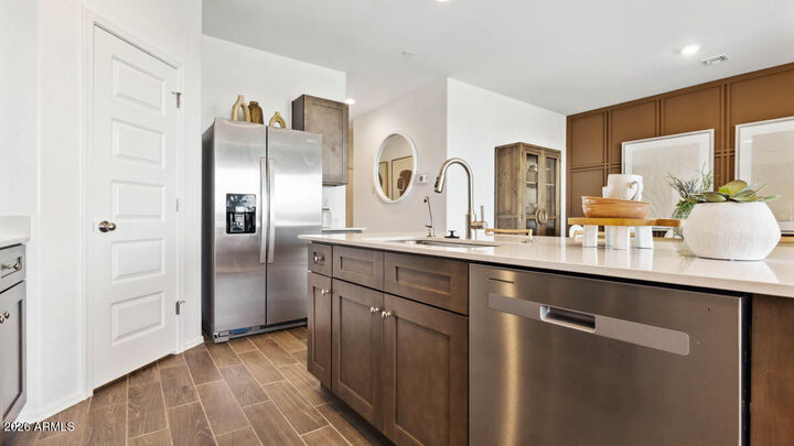 Property Photo:  1527 E Fletcher Drive  AZ 85122 