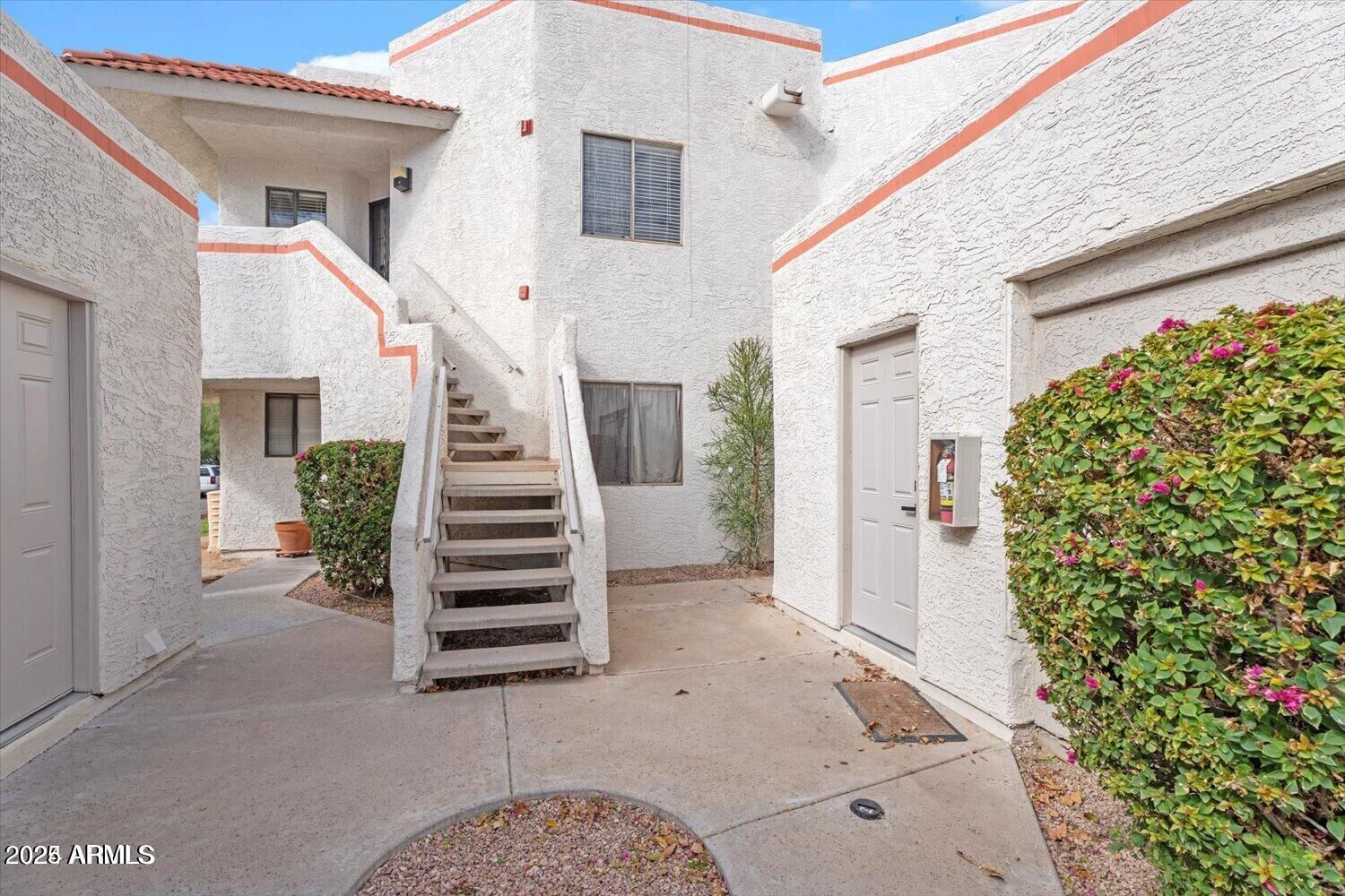 Property Photo: 935 N Granite Reef Road Unit 102 AZ 85257