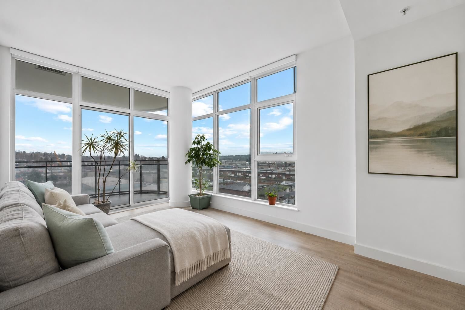 Property Photo:  5333 Goring Street 703  BC V5B 3A2 
