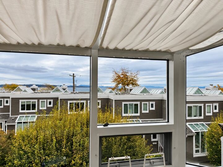 Property Photo:  14848 Beachview Avenue  BC V4B 1N7 