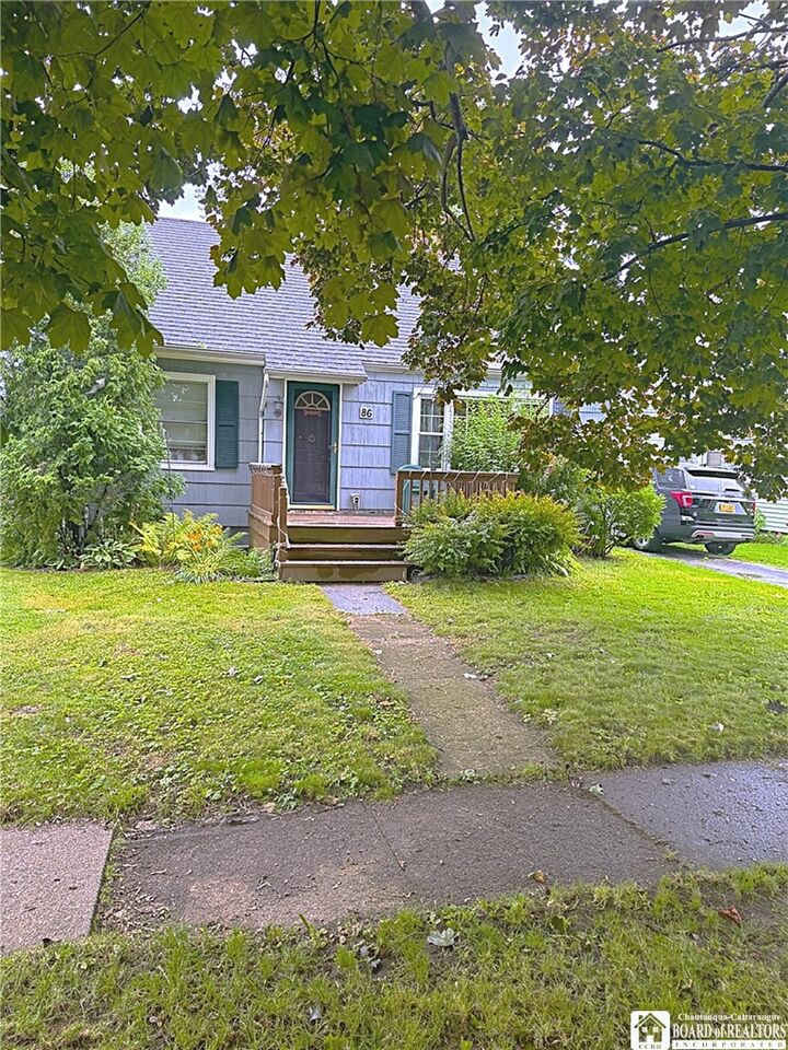 Property Photo:  86 Onondaga Avenue  NY 14220 