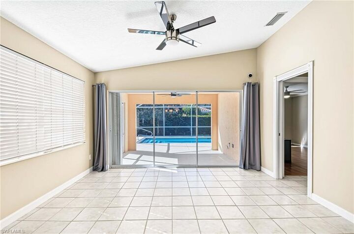 Property Photo: 5821 Drummond Way FL 34119